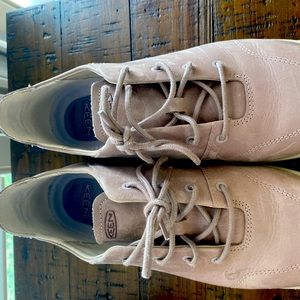 Keen Shoes 7 1/2